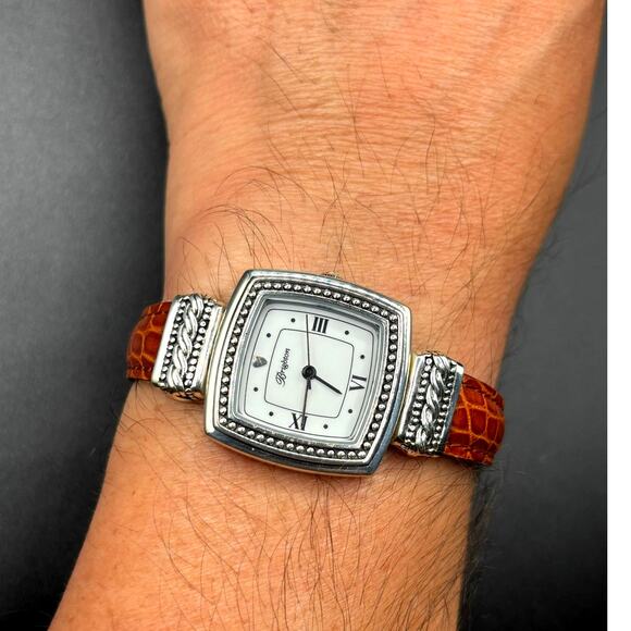 Brighton Toulouse W3130 Womens Reversible Brown Black Leather Strap Watch NIBWT main image 9